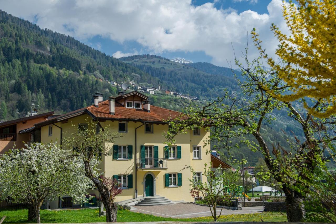 Casa Tomaselli Aparthotel Pellizzano Exterior photo