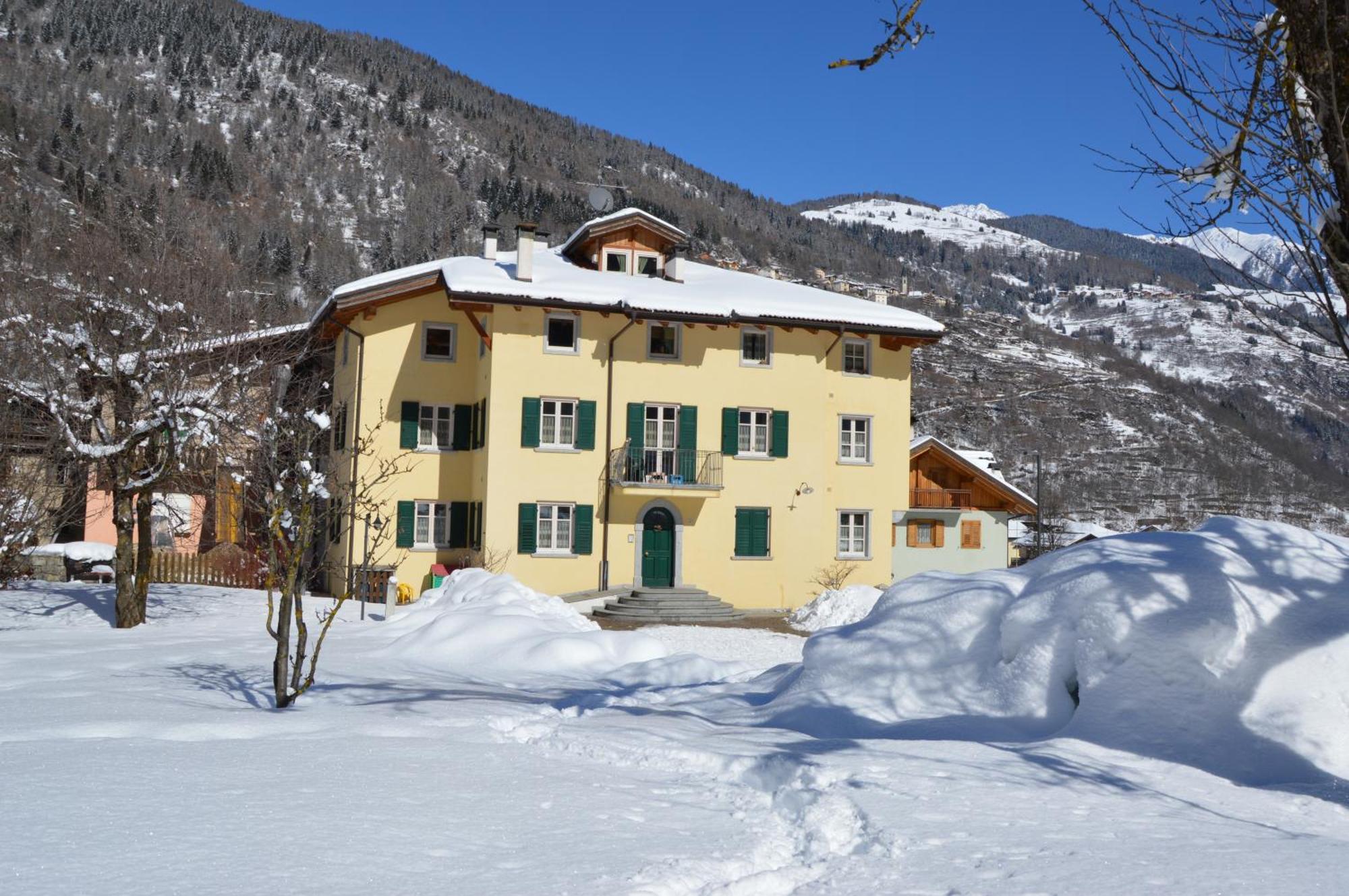 Casa Tomaselli Aparthotel Pellizzano Exterior photo